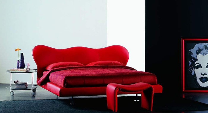 红色家具