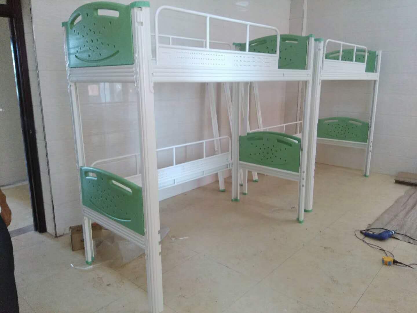 单连单人位公寓床