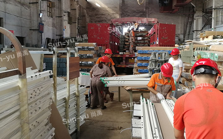 尚禹家具公寓床装车图